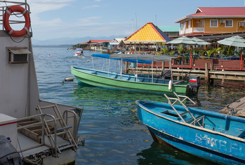 Panama Reisen | Boote in Bocas del Toro